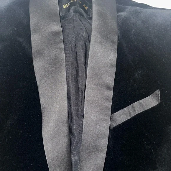 Balmain x H&M Black Velvet Blazer - Picture 5 of 9